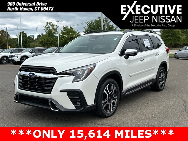 2023 Subaru Ascent Touring photo 3