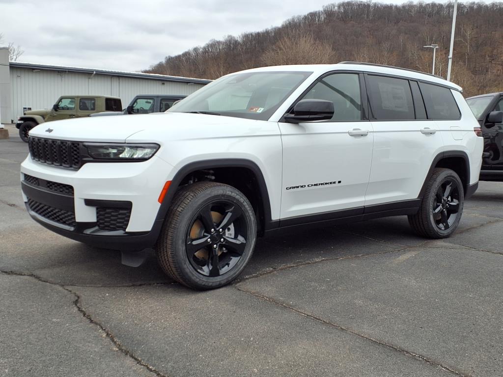 2025 Jeep Grand Cherokee Altitude X photo 2
