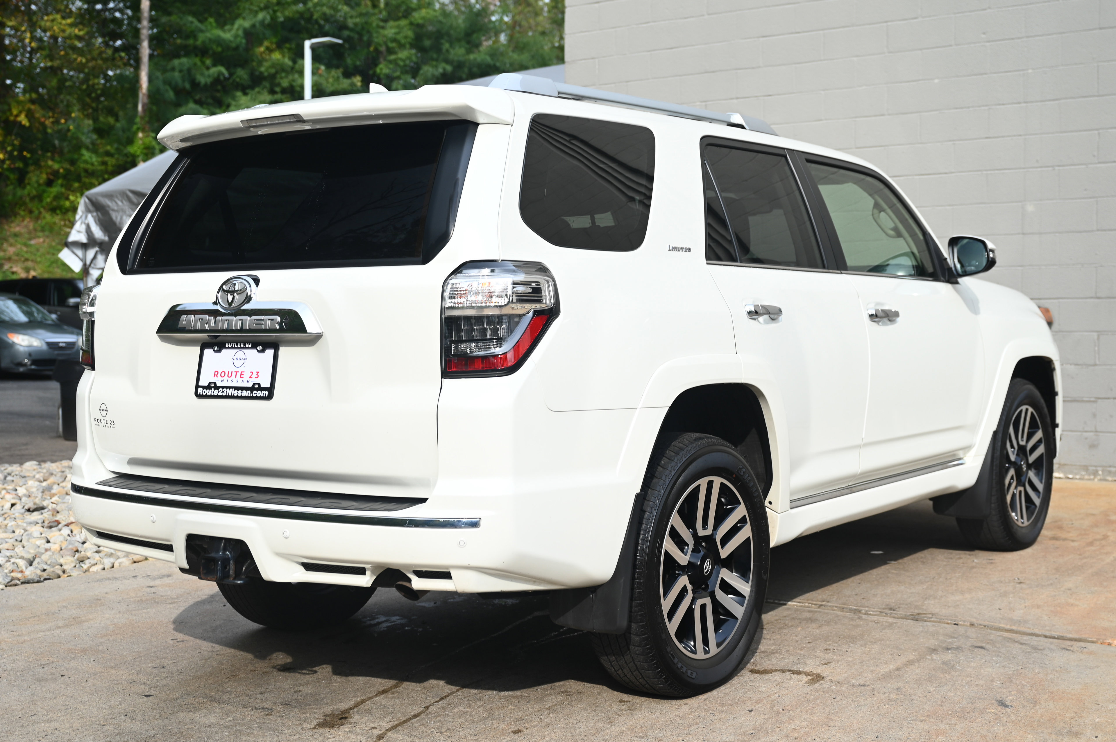 2022 Toyota 4Runner Limited photo 4