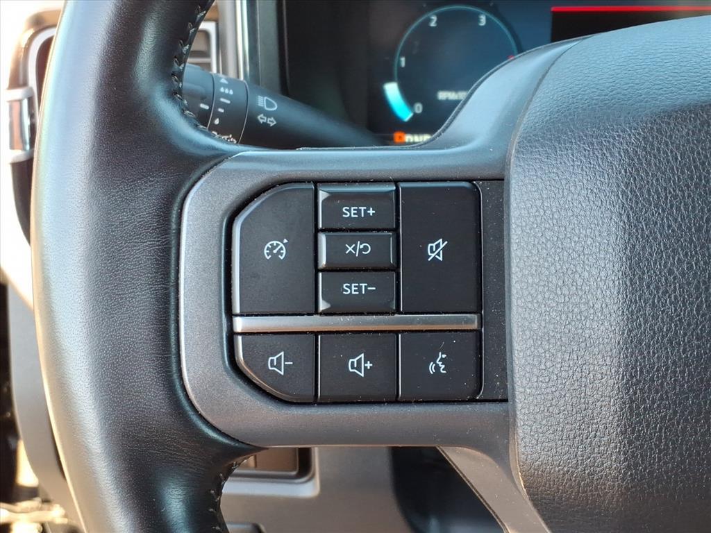 2023 Ford F-350 Lariat photo 16