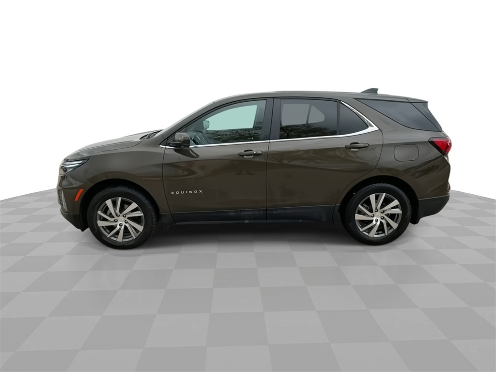 2023 Chevrolet Equinox LT photo 2