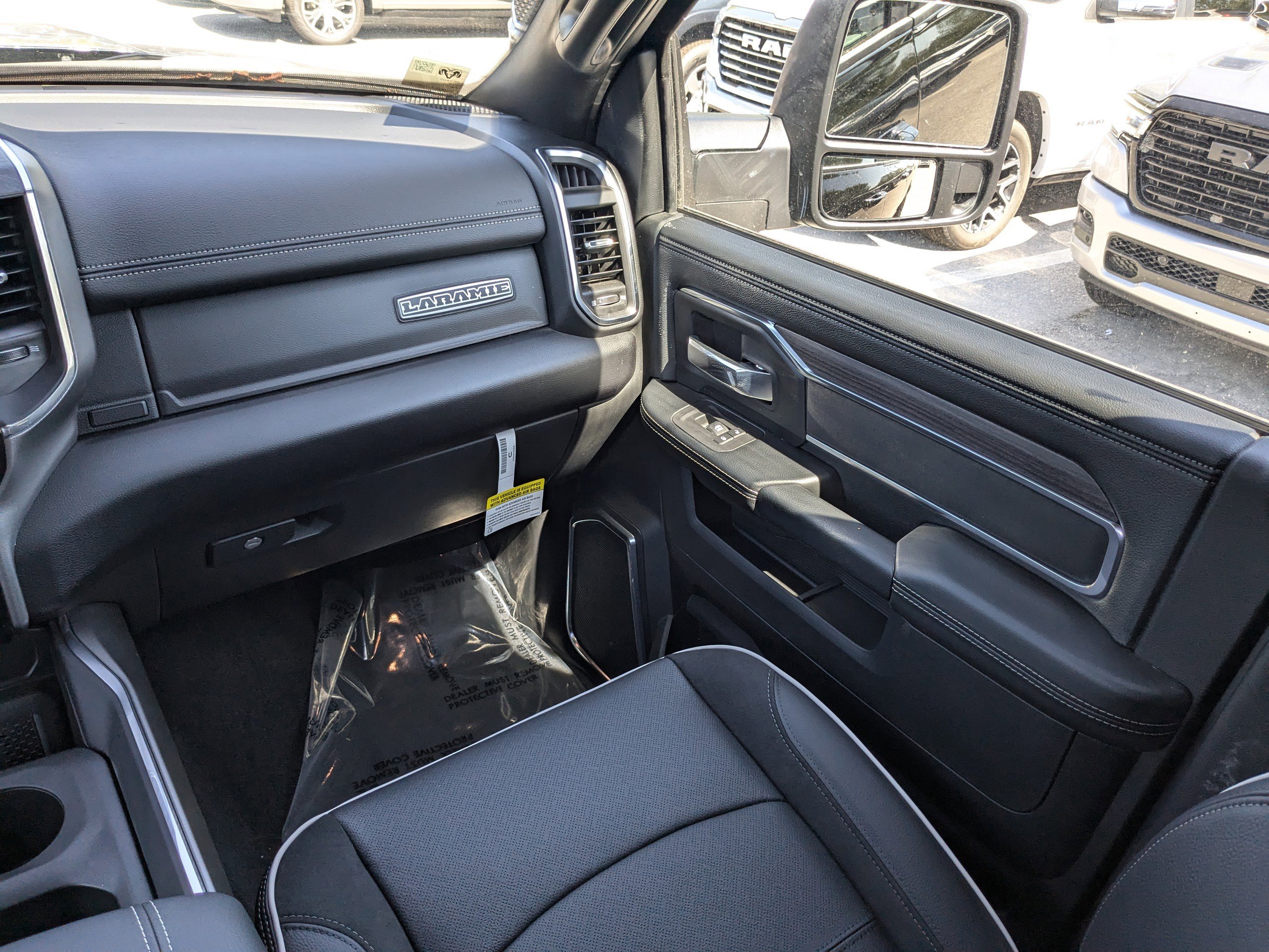 2025 Ram 2500 Laramie photo 14