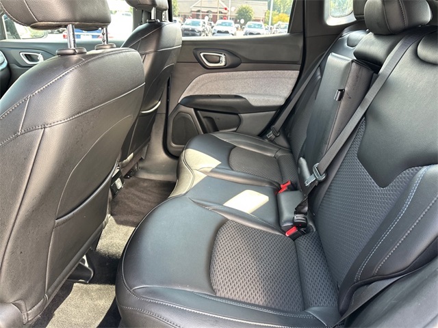 2023 Jeep Compass Latitude photo 10