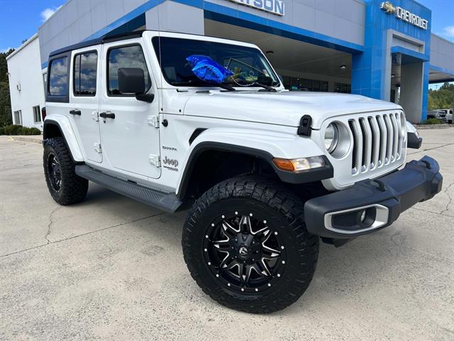 2018 Jeep Wrangler Unlimited Sahara photo 2