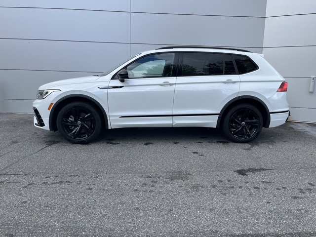 2024 Volkswagen Tiguan SE R-Line Black photo 11
