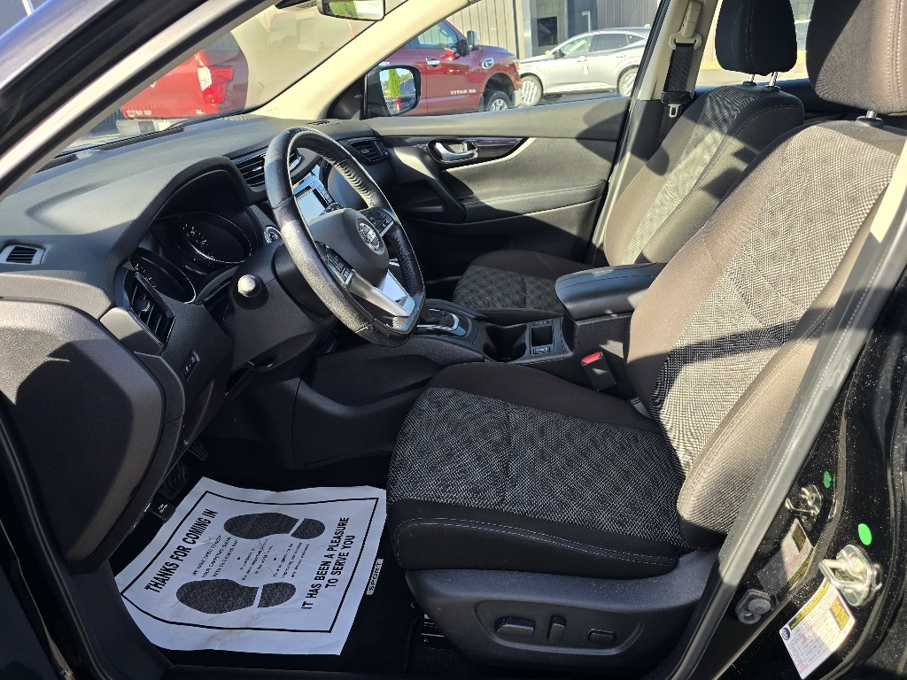 2021 Nissan Rogue Sport SV photo 8