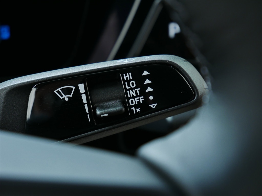 2025 Porsche Macan Electric 4 photo 23