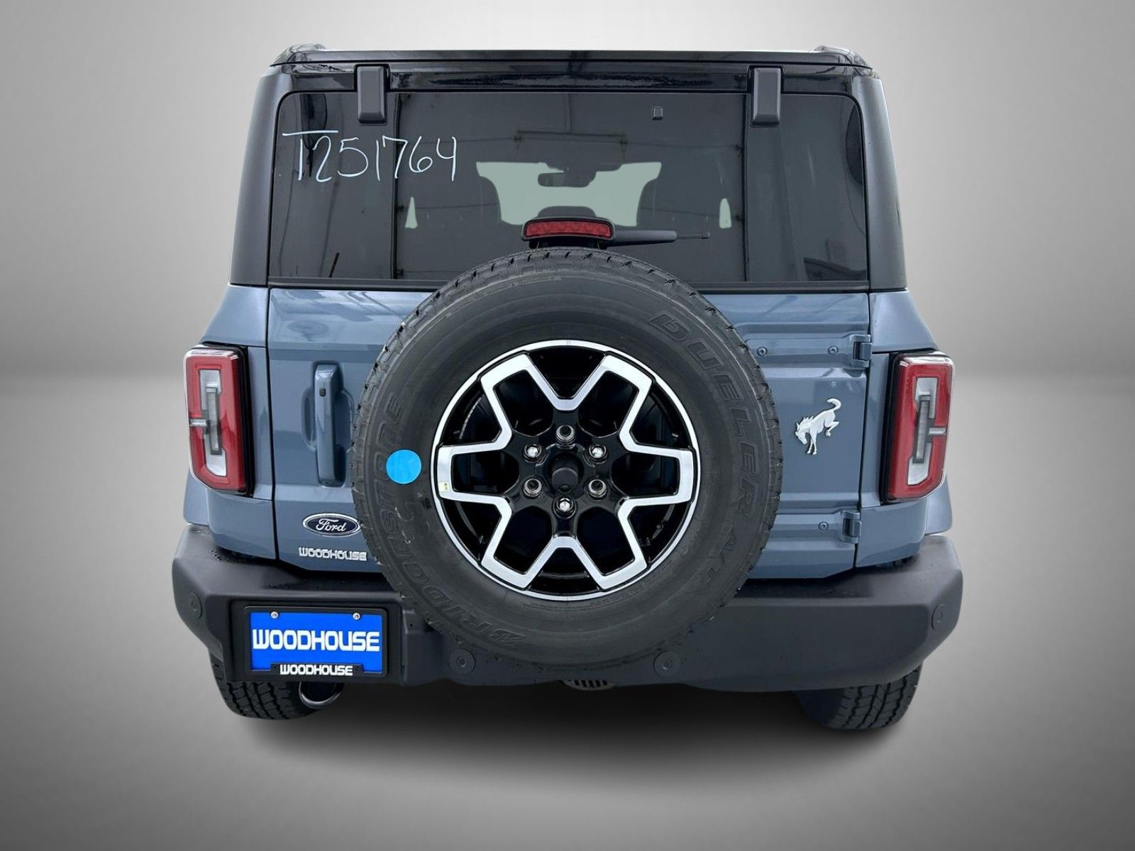 2025 Ford Bronco Outer Banks photo 6
