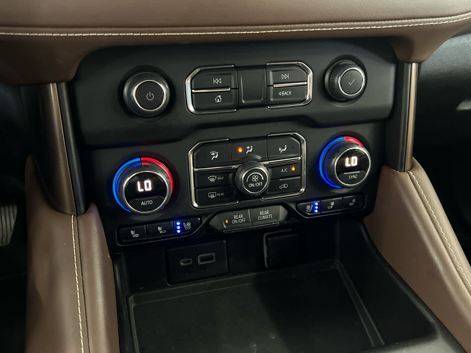 2022 Chevrolet Tahoe High Country photo 23