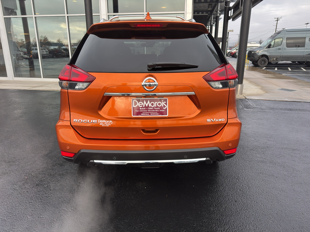 2019 Nissan Rogue SV photo 3