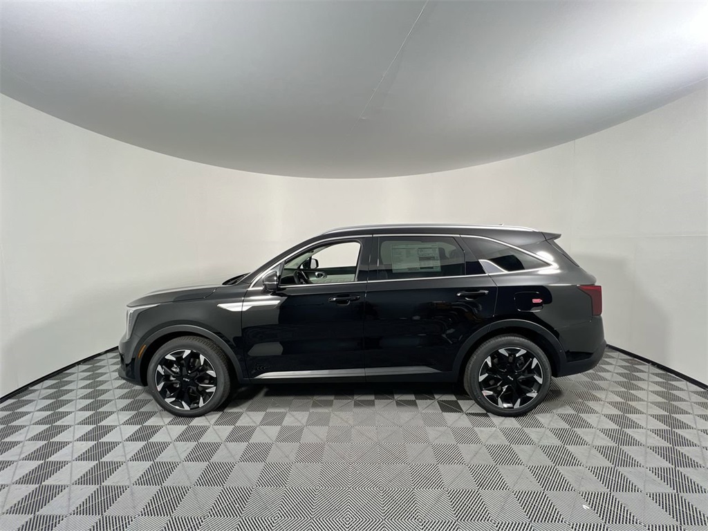 2025 Kia Sorento SX photo 4