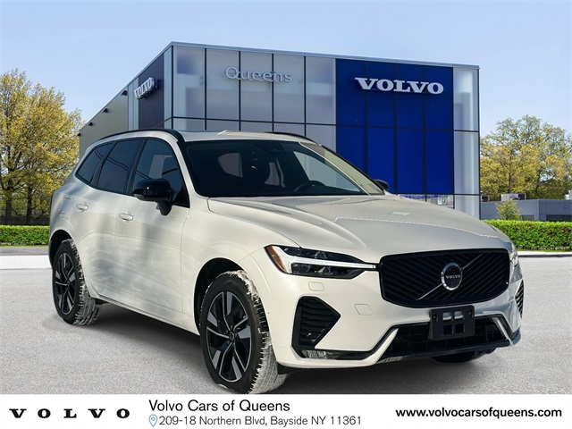 2026 Volvo XC60 Core's photo