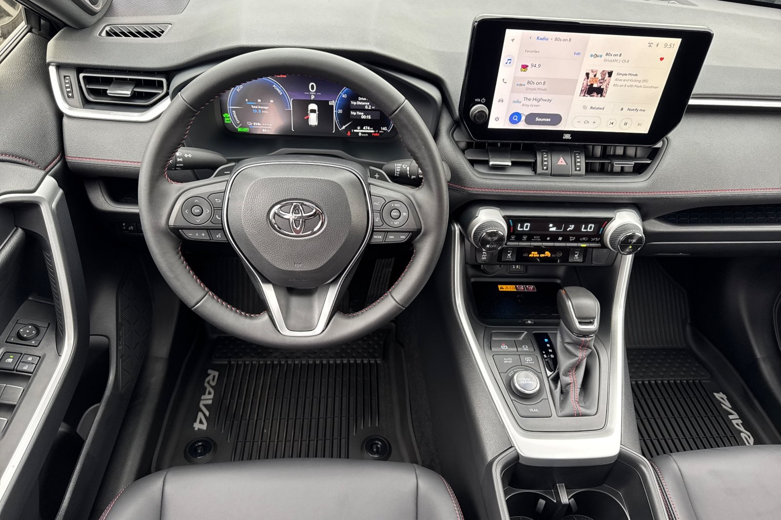2025 Toyota RAV4 Hybrid XSE photo 16