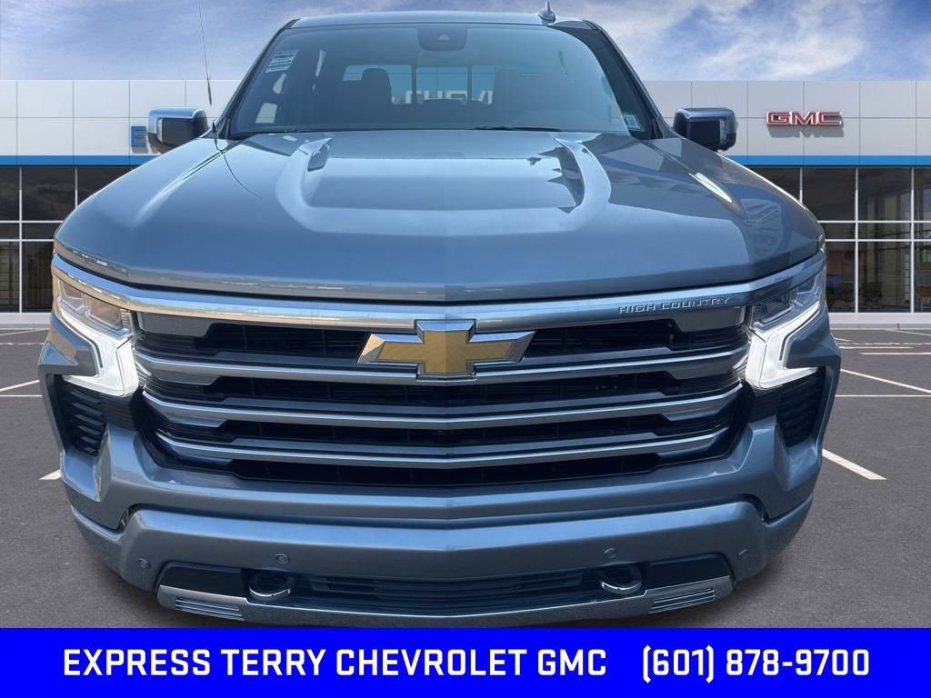 2024 Chevrolet Silverado 1500 High Country photo 3