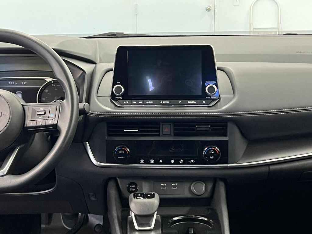 2024 Nissan Rogue SV photo 20
