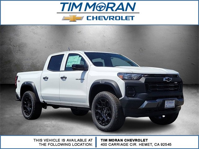 2026 Chevrolet Colorado Trail Boss photo 2