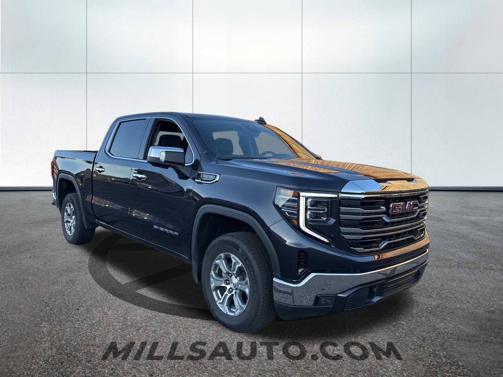 2025 Gmc Sierra 1500 SLT photo 2