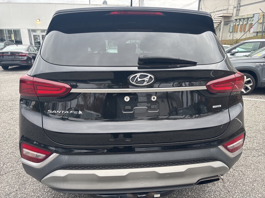 2020 Hyundai Santa Fe SE photo 4
