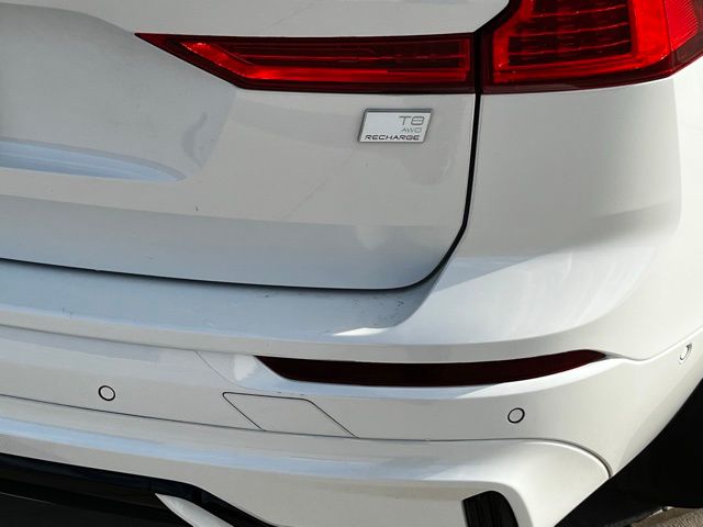 2023 Volvo XC60 Recharge Hybrid Ultimate photo 7