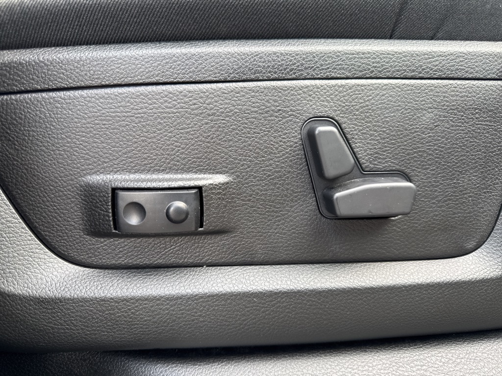 2026 Ram 2500 Laramie photo 28