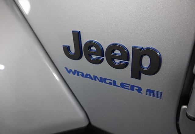2024 Jeep Wrangler Rubicon 4xe photo 7