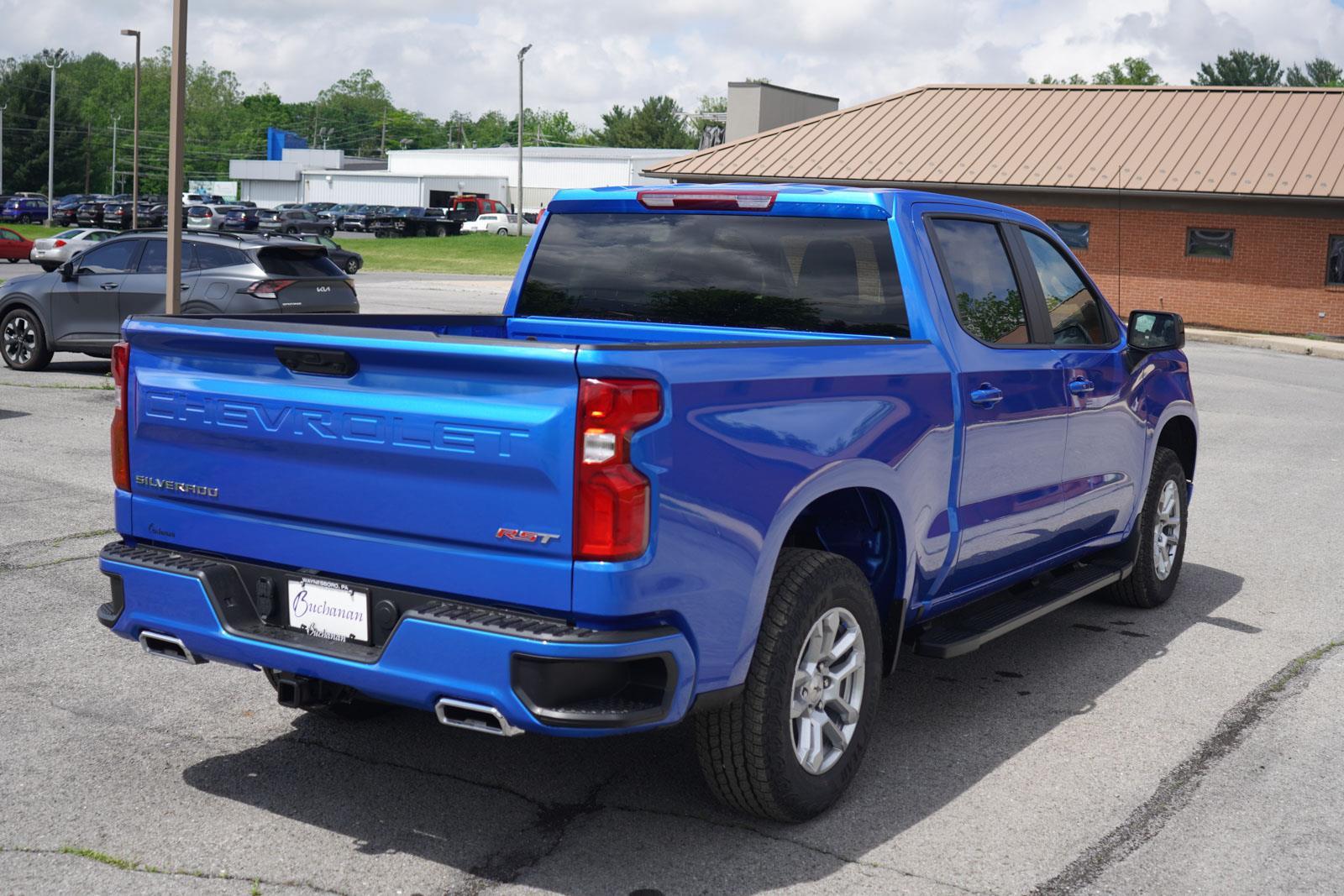2025 Chevrolet Silverado 1500 RST photo 3