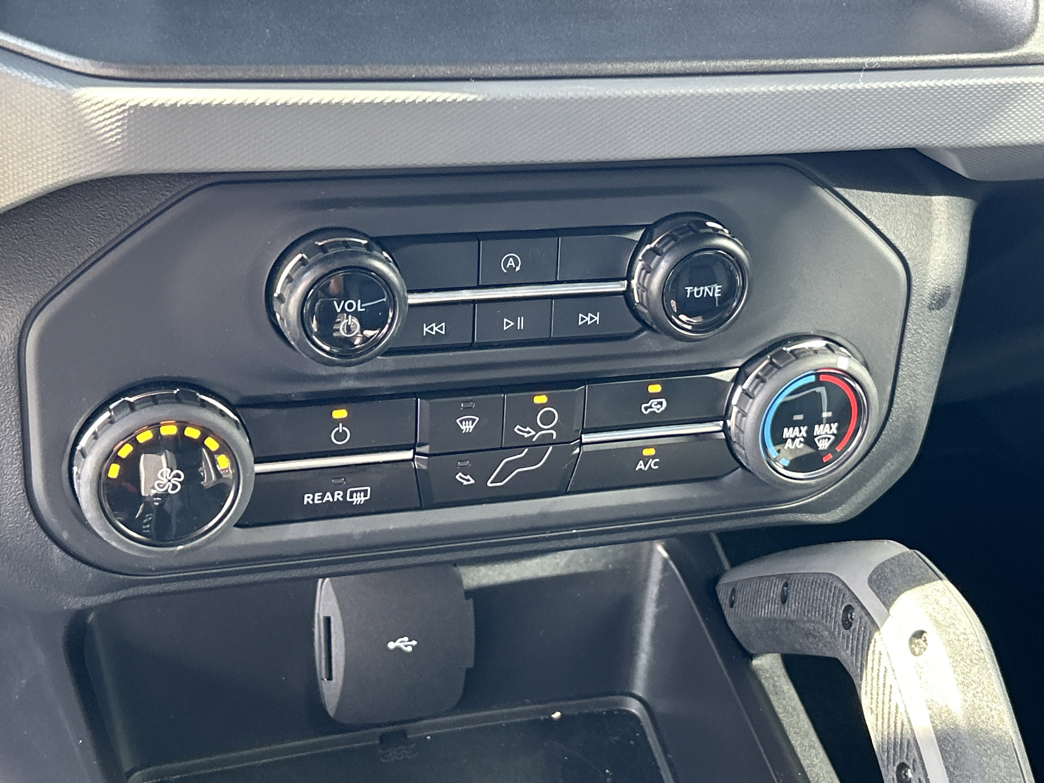 2024 Ford Bronco Big Bend photo 4