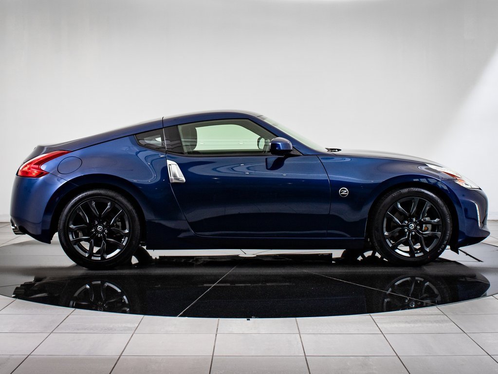 2017 Nissan 370Z Sport photo 11