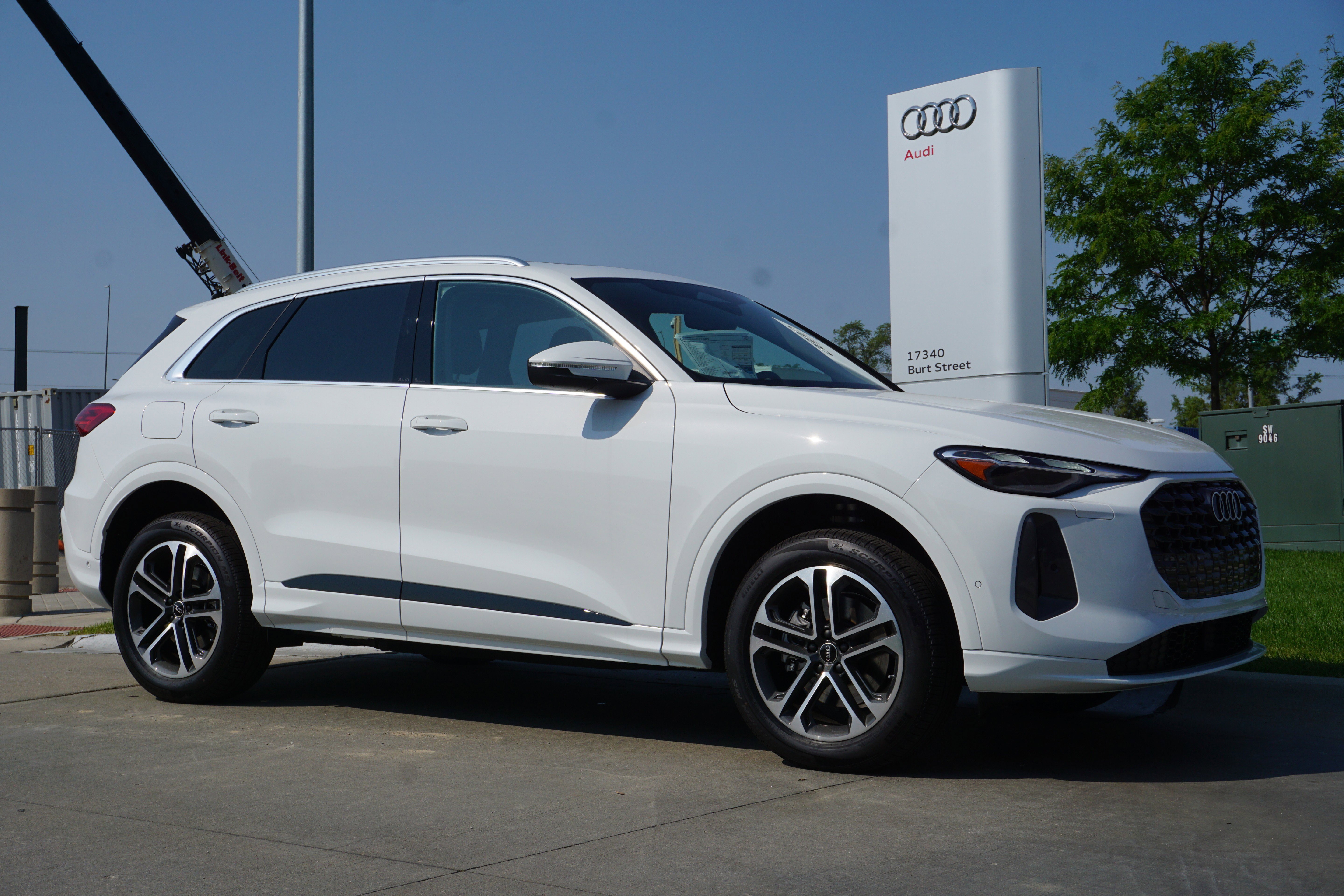 2025 Audi New Q5 Premium's photo