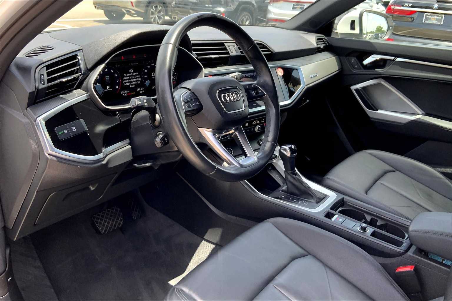 2023 Audi Q3 S line Premium photo 16