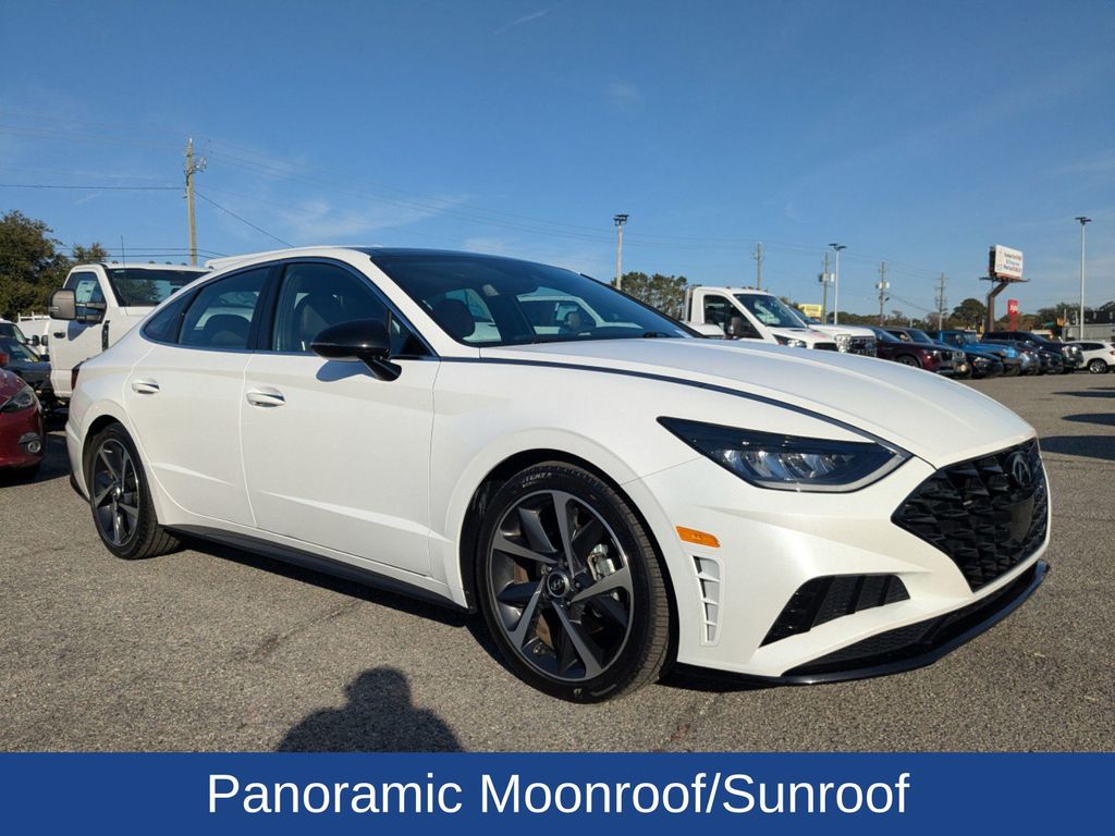 2022 Hyundai Sonata SEL Plus photo 2