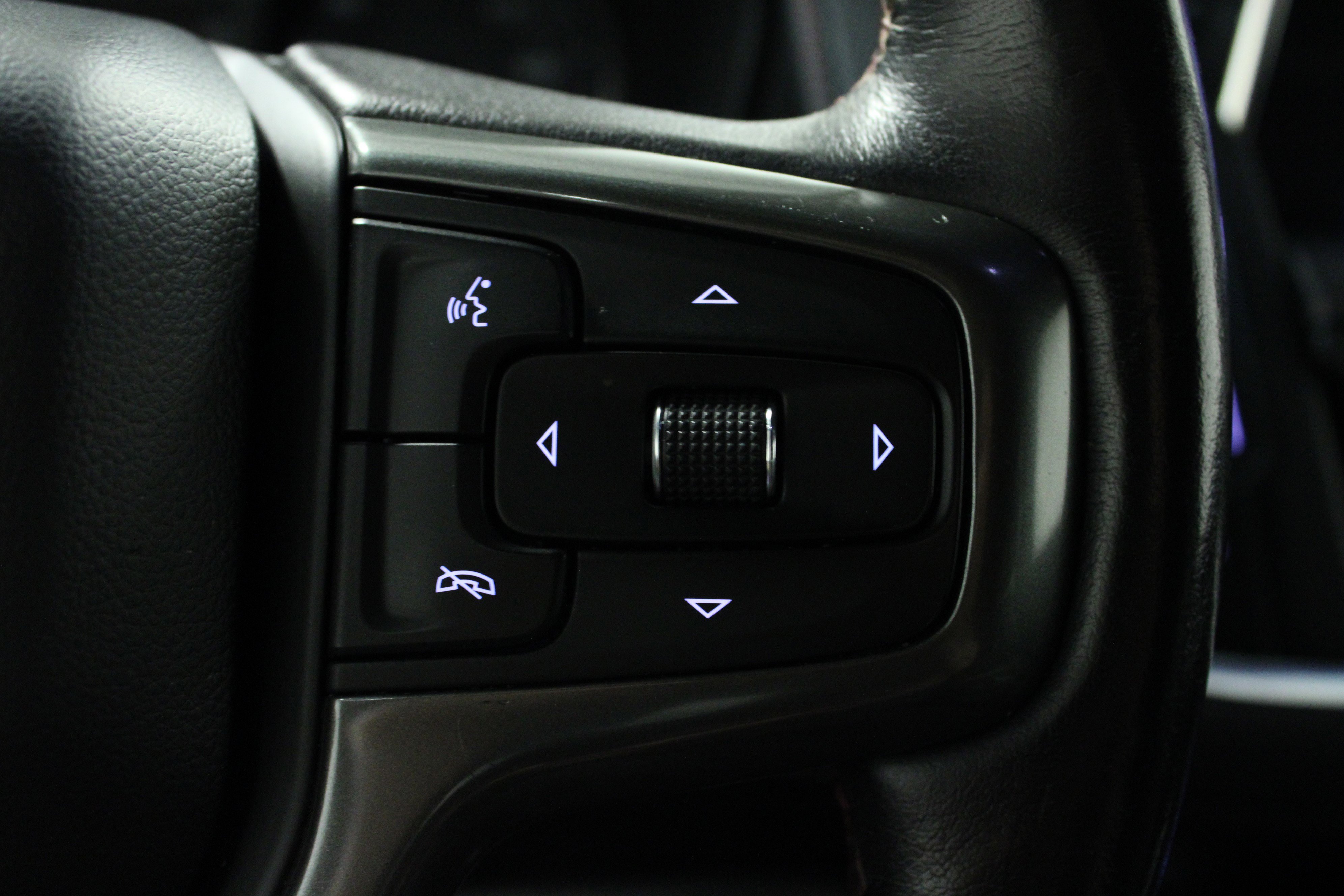2021 Chevrolet Tahoe RST photo 17