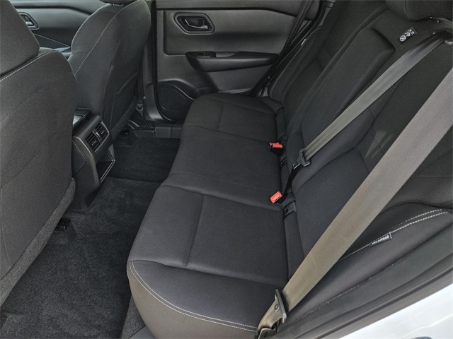 2024 Nissan Rogue S photo 25