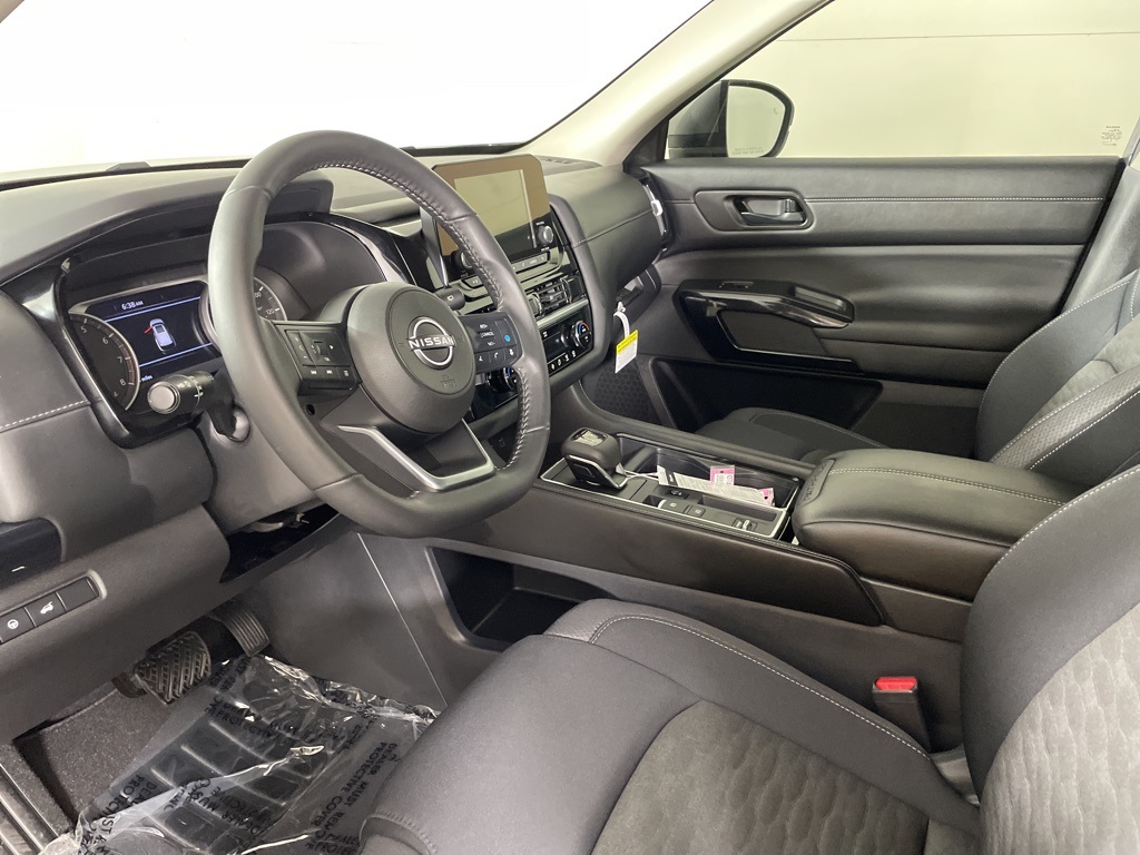 2025 Nissan Pathfinder SV photo 21