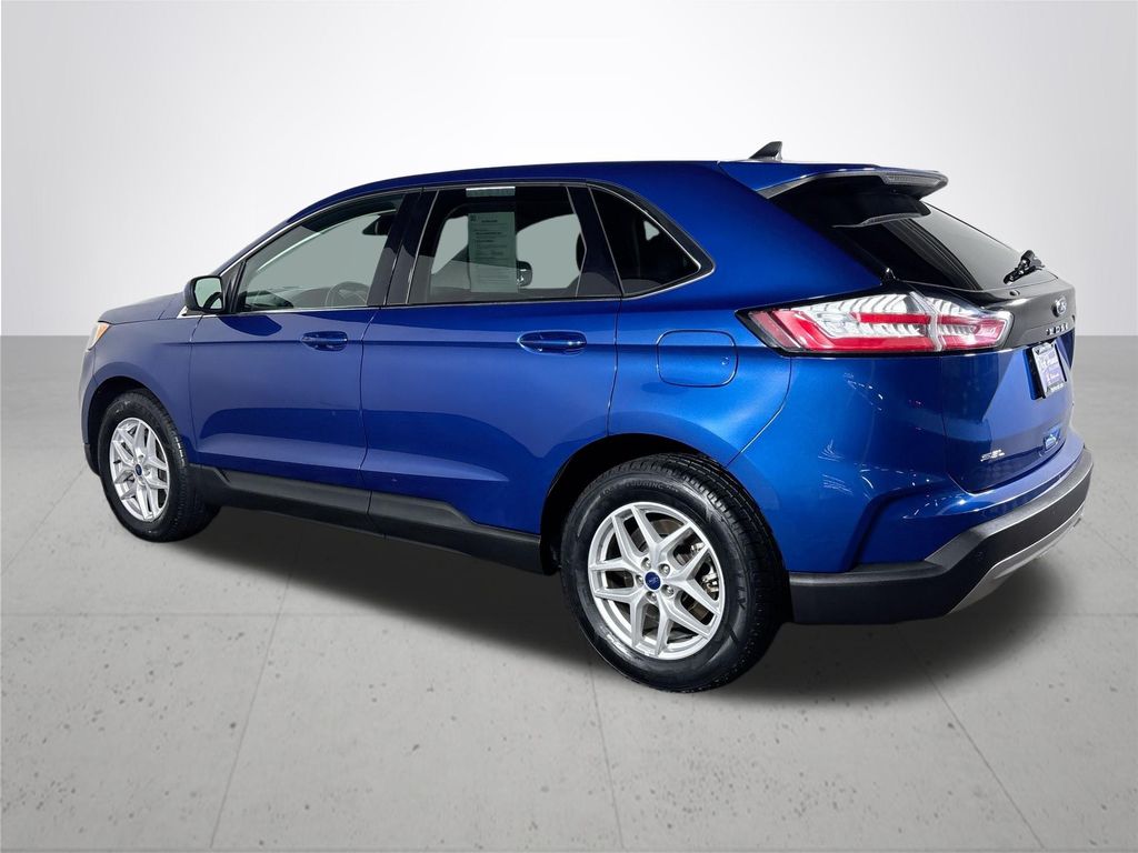 2022 Ford Edge SEL photo 7