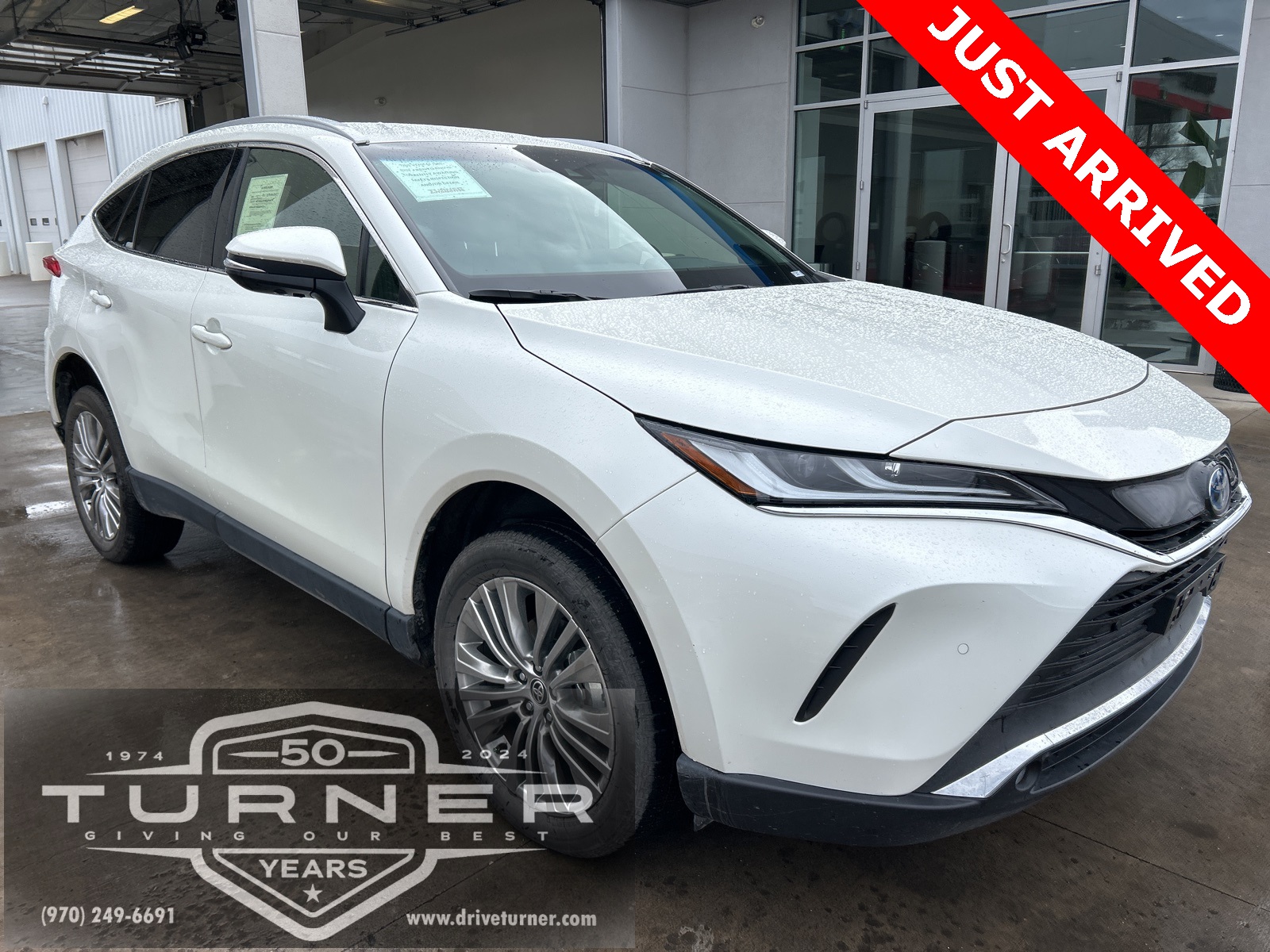 2022 Toyota Venza Limited's photo