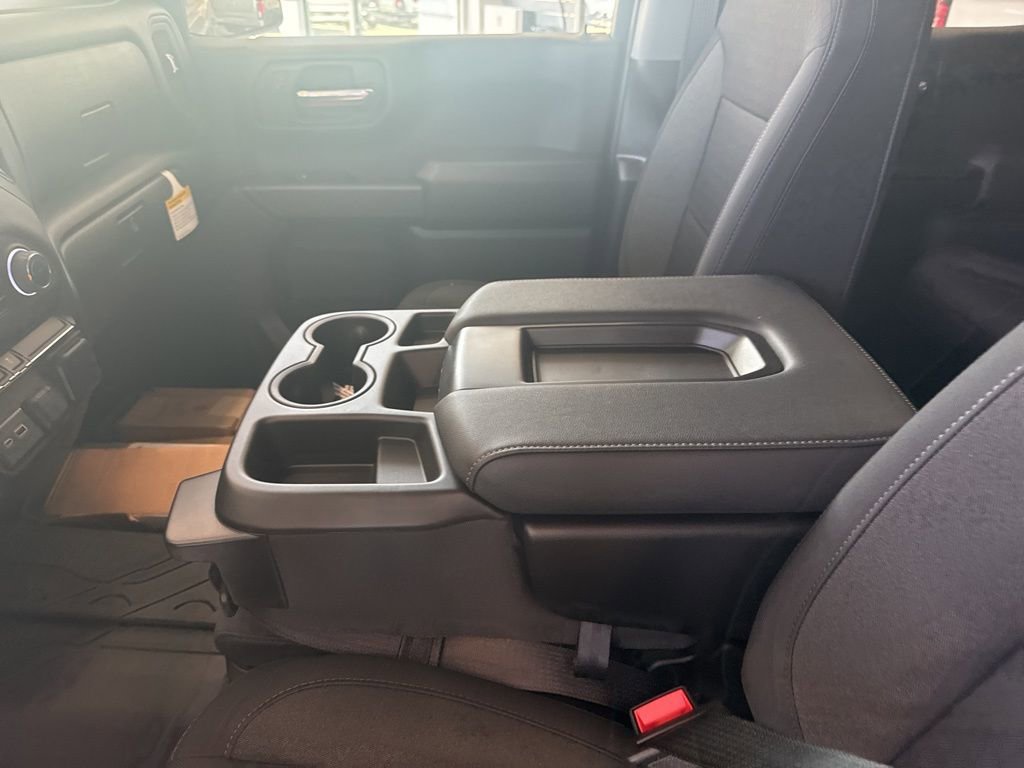 2025 Chevrolet Silverado 1500 Custom photo 24