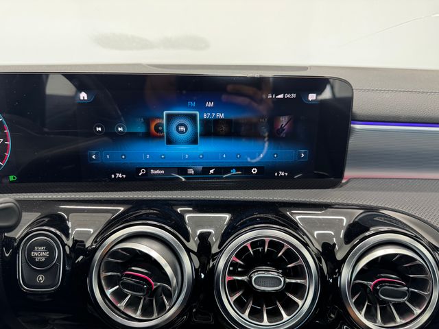 2022 Mercedes Benz CLA 250 photo 28