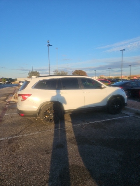 2022 Honda Pilot Special Edition photo 2