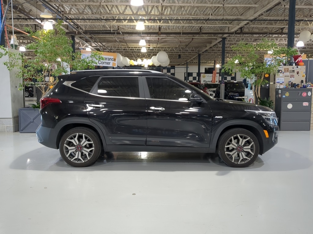 2022 Kia Seltos SX photo 4