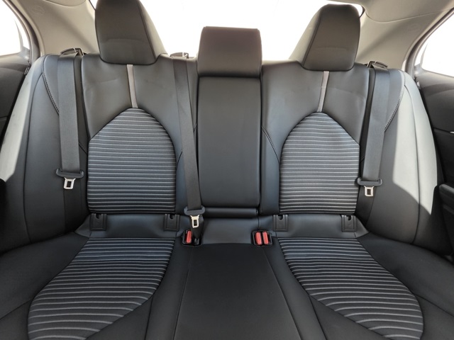 2020 Toyota Camry SE photo 14