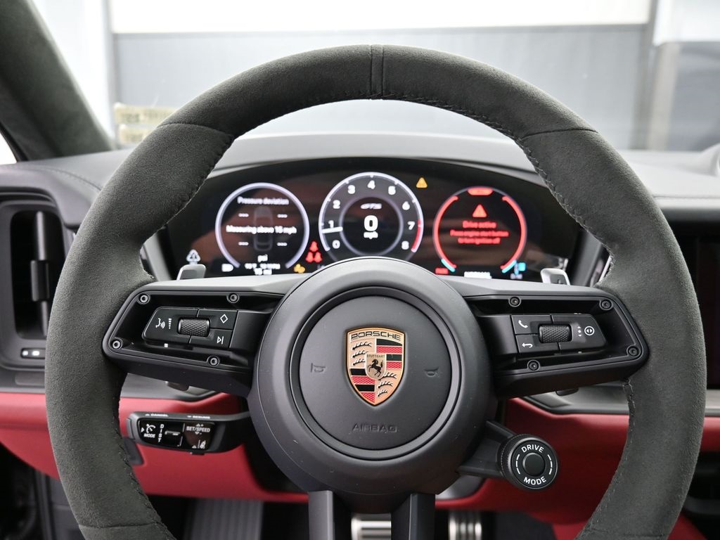 2026 Porsche Cayenne GTS Coupe photo 5