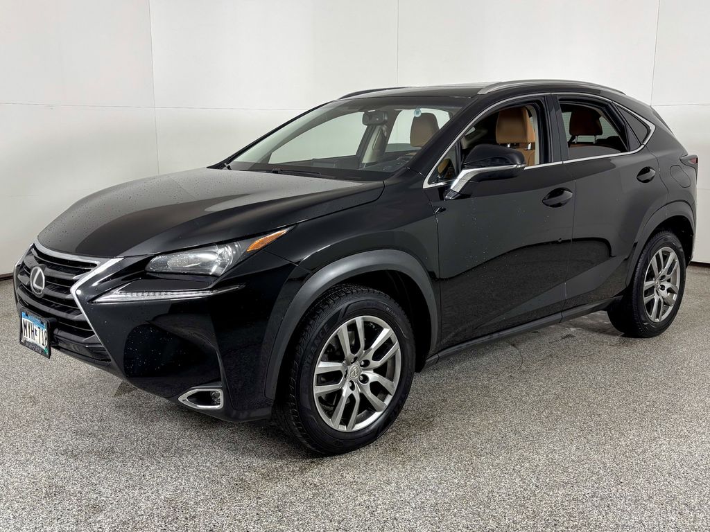 2016 Lexus NX 200t's photo
