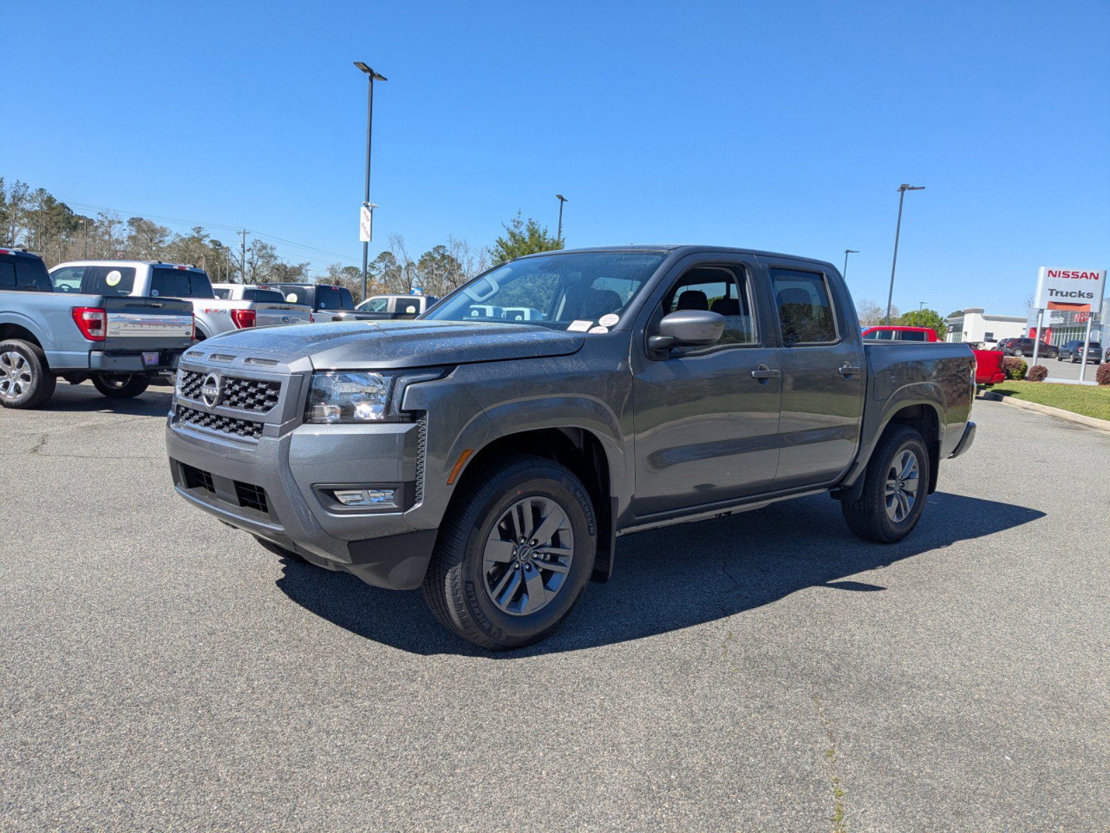 2025 Nissan Frontier Crew Cab SV photo 8