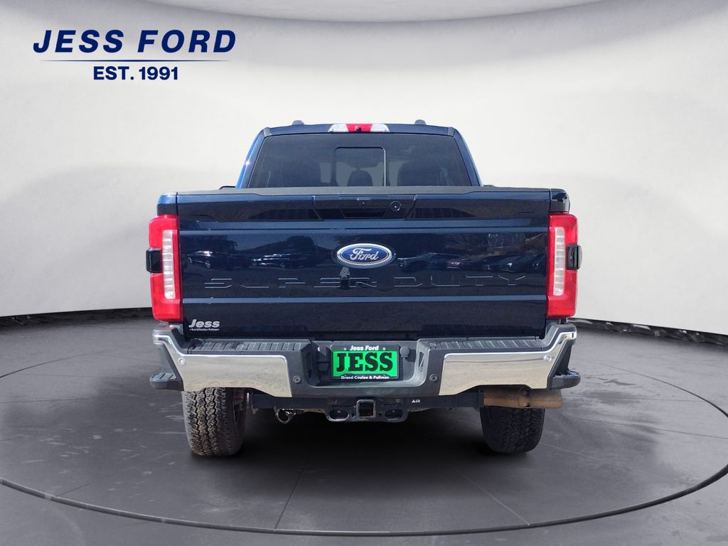 2023 Ford F-350 Lariat photo 4