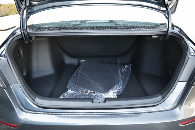 2025 Honda Accord LX photo 18
