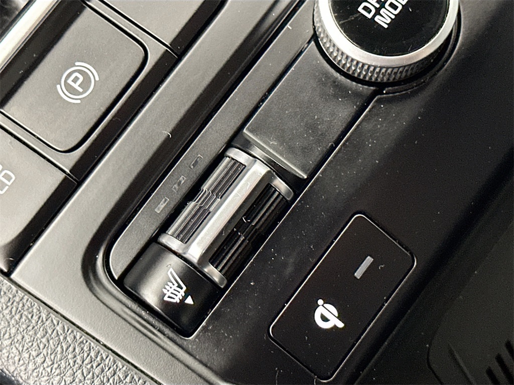 2022 Kia K5 GT-Line photo 22