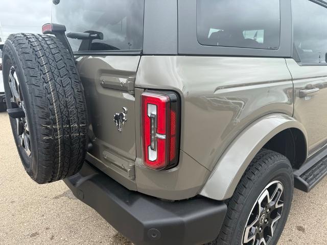 2025 Ford Bronco Outer Banks photo 29