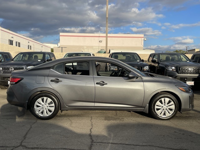 2025 Nissan Sentra S photo 2