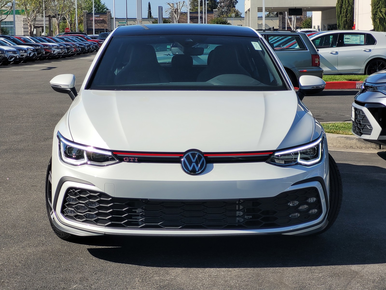 2024 Volkswagen Golf GTI SE photo 2